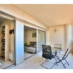 Appartement Juan les Pins, 2 pièces, 4 personnes - FR-1-252-169