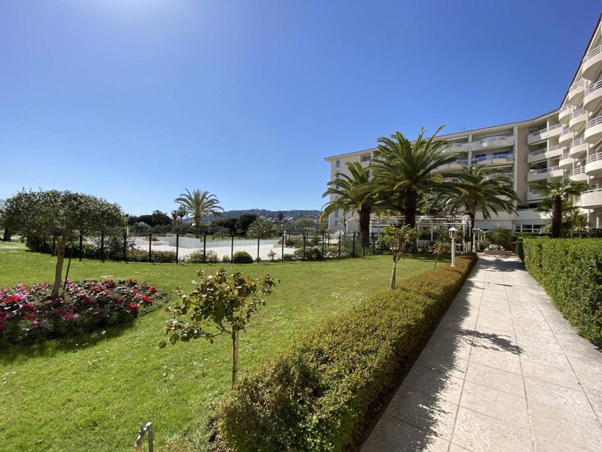 Appartement Juan Les Pins, 2 Pièces, 4 Personnes - Fr-1-252-169 *