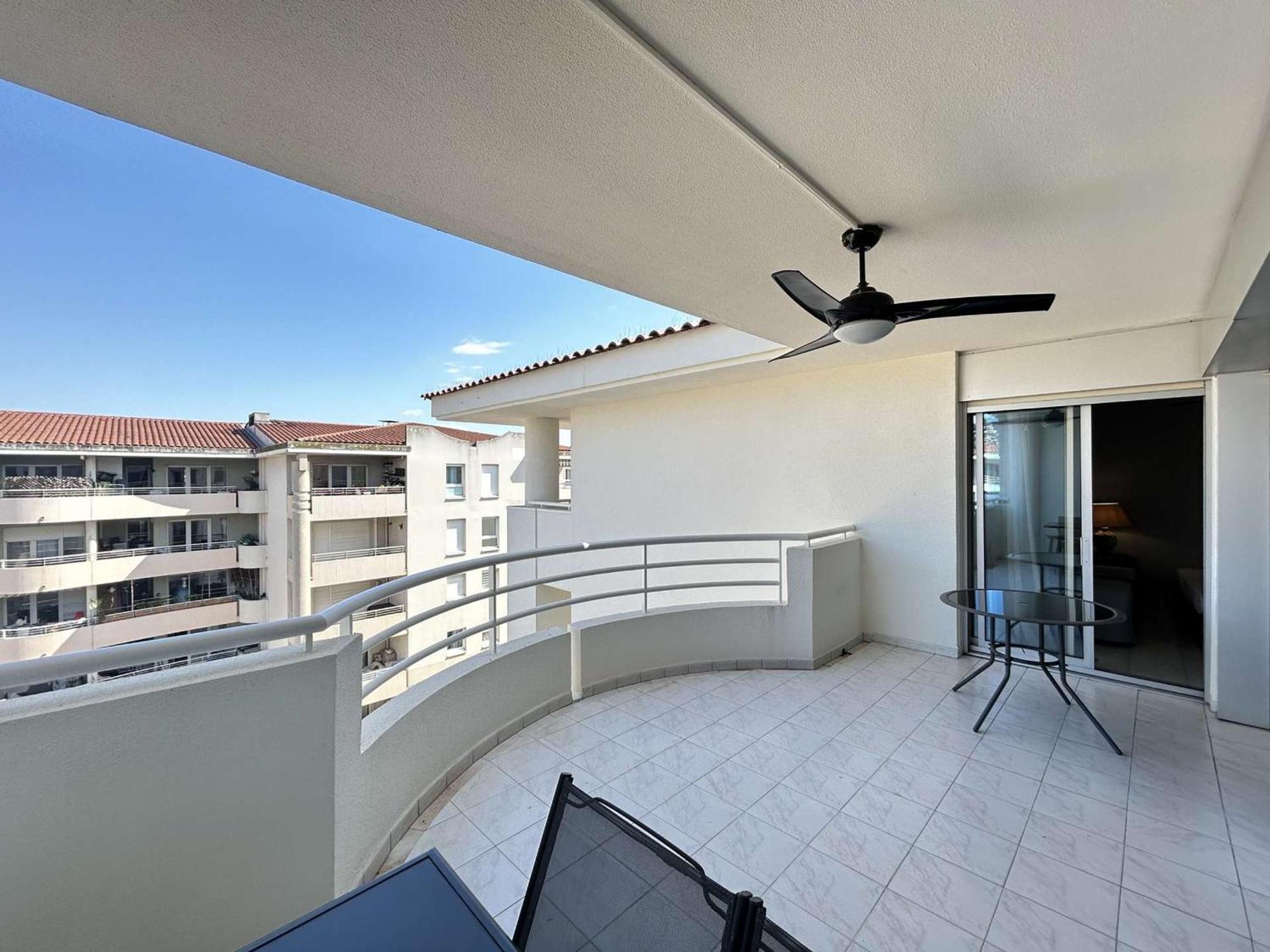 Appartement Juan Les Pins, 2 Pièces, 4 Personnes - Fr-1-252-169 *